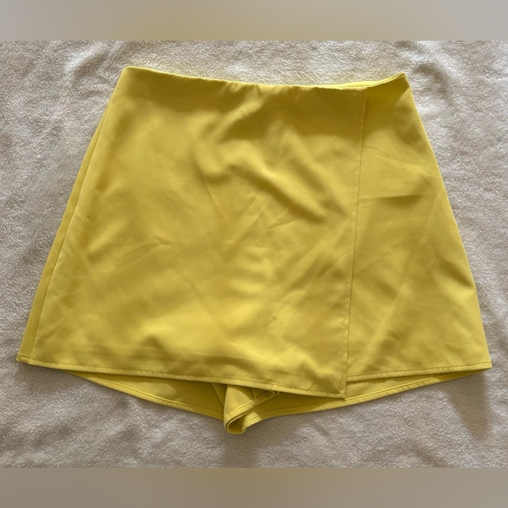 Express Skort NWOT